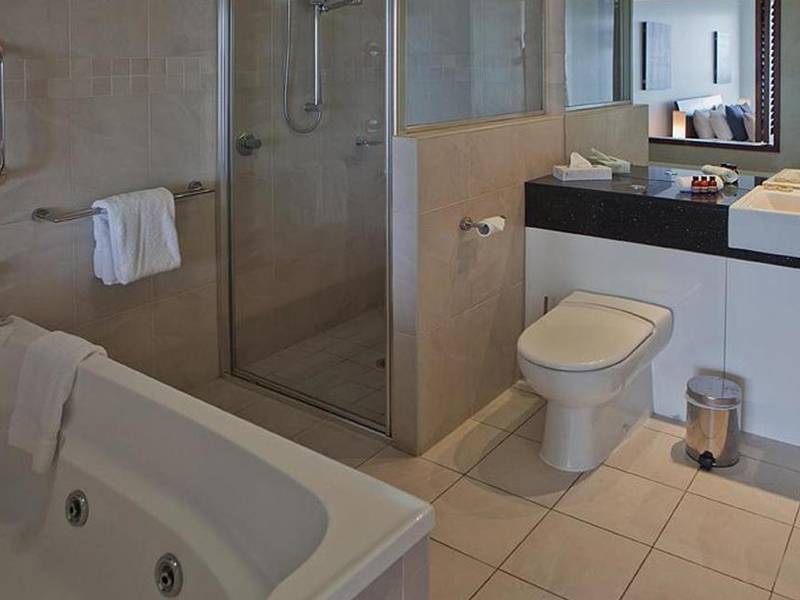 Waters Edge Apartment Cairns
