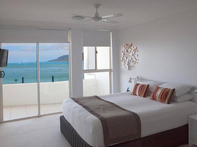 Waters Edge Apartment Cairns
