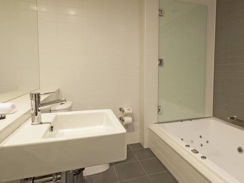 Causeway 353 Hotel