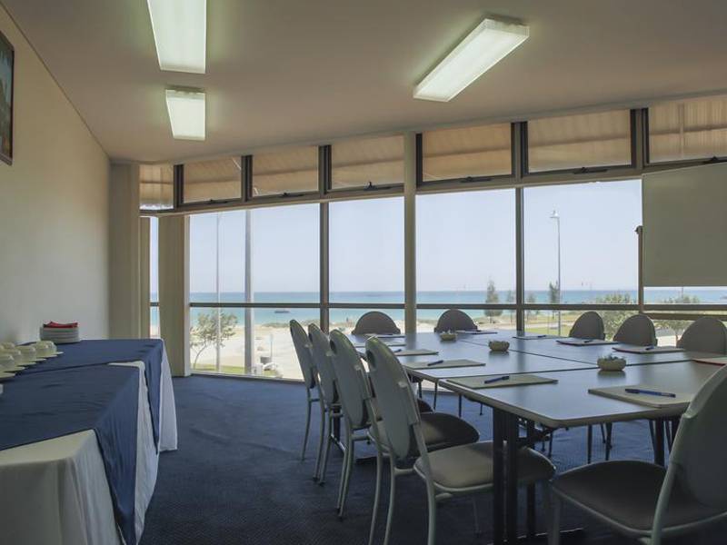 Ocean Centre Hotel