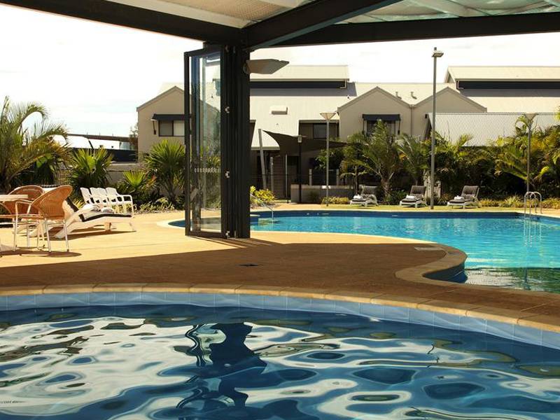 Mantra Geraldton