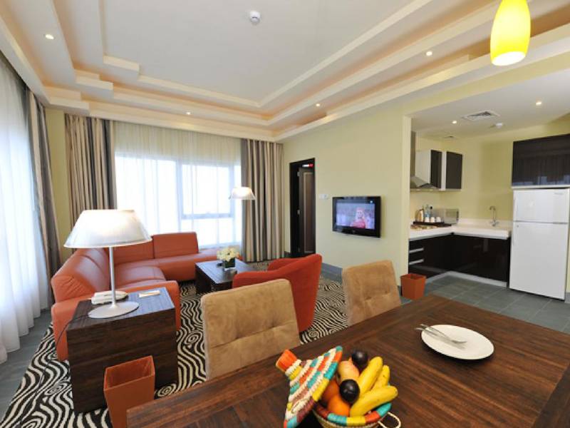 Al Raya Suites