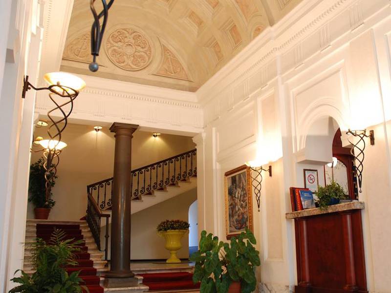Hotel De La Ville