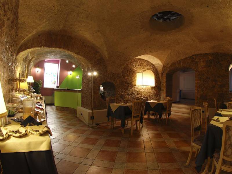 Hotel De La Ville