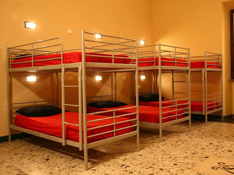 Hostel 7 Santi