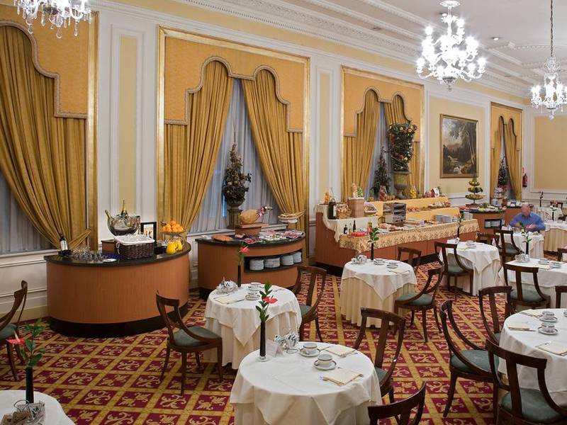 Hotel Carlton
