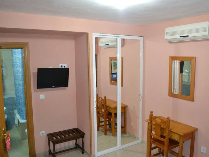 Hostal Al-Qazeres