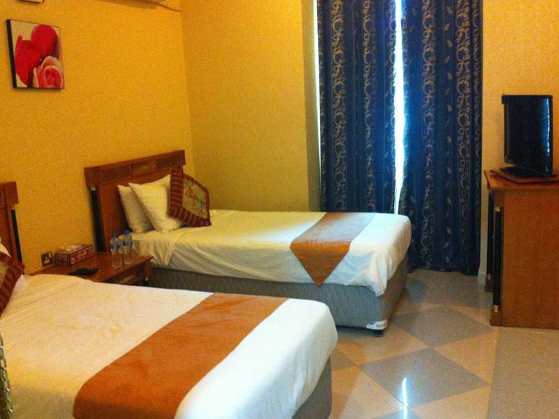 Safari Hotel