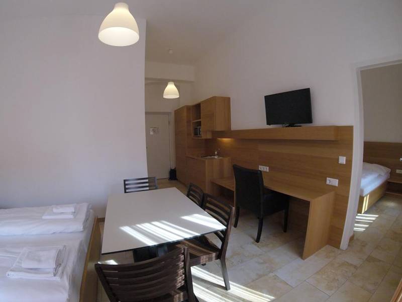 Hotel Aton