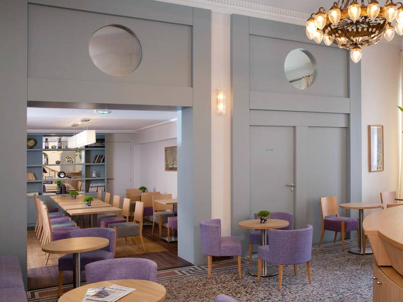 Hotel Corona Opera