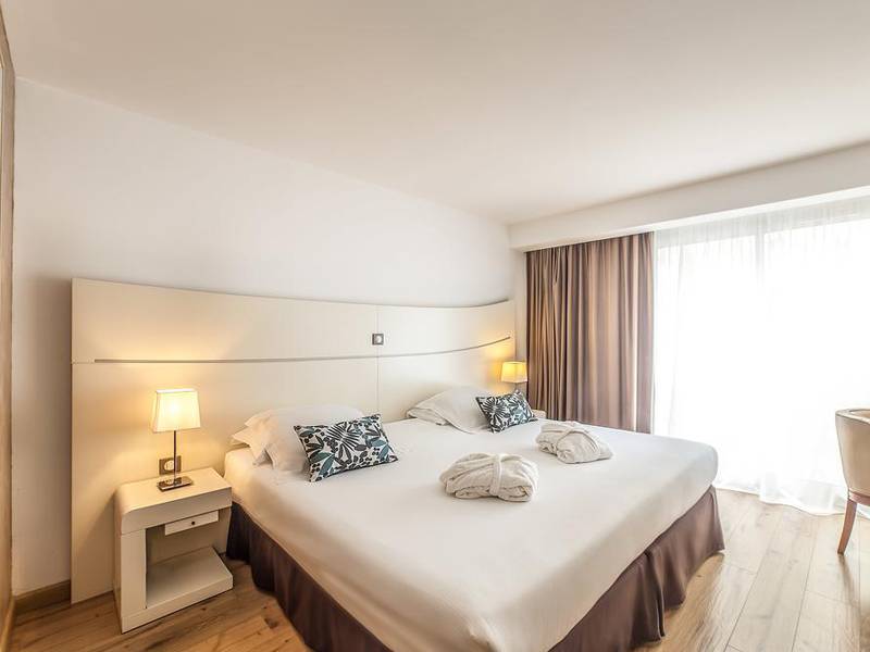 Best Western Plus Le Patio des Artistes Wellness Jacuzzi