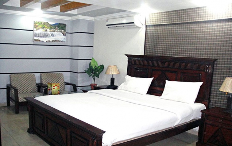 Royal Continental Hotel, Muzaffarabad