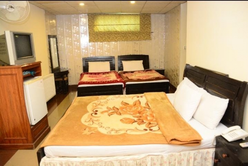 Hotel Move N Pick Murree