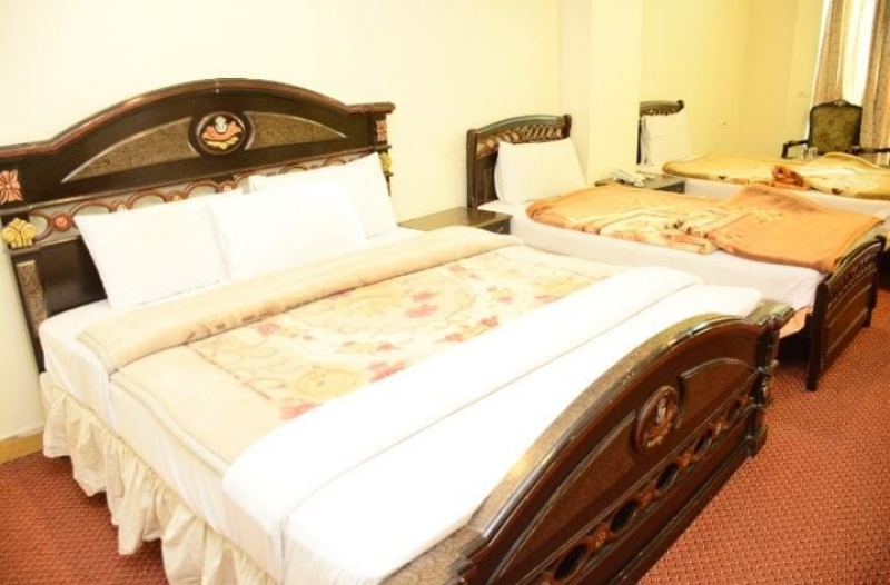 Hotel Move N Pick Murree