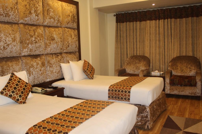 Envoy Continental Hotel