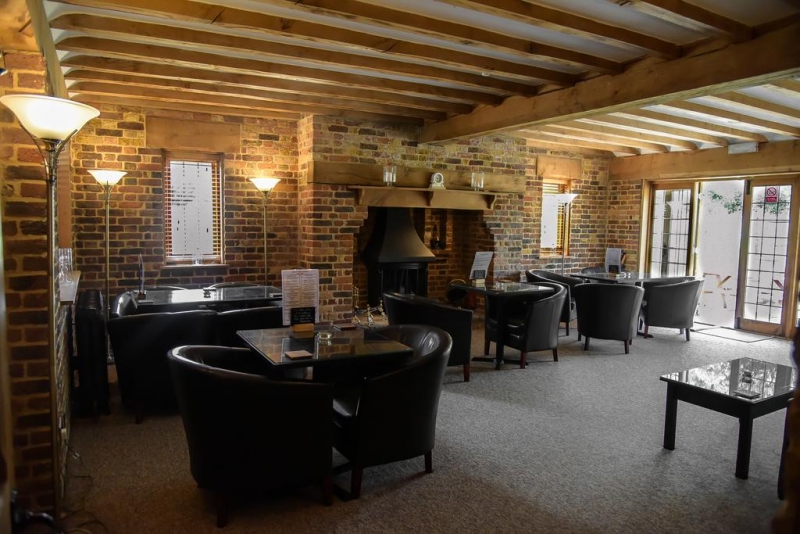 Little Foxes Hotel & Gatwick Airport Parking