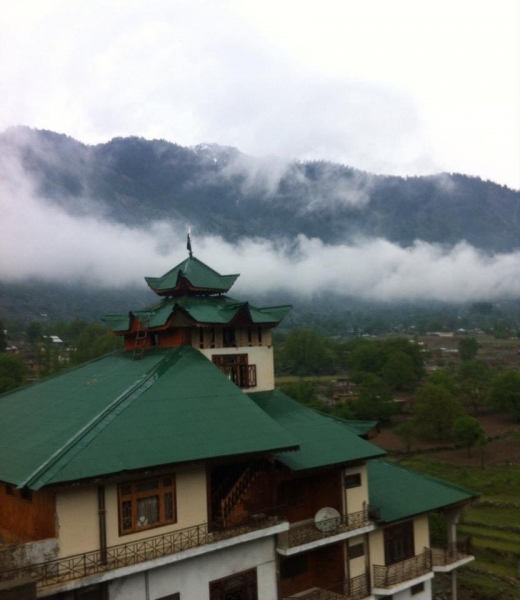 Woods Resort Kalam