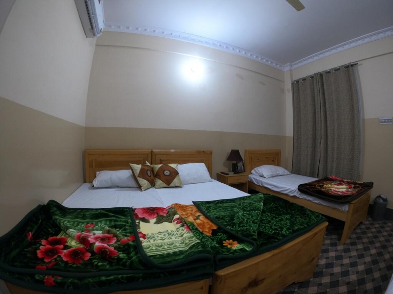Triple Room