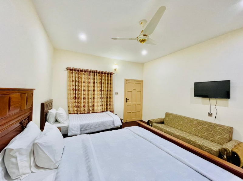 Hotel Gate Way Balakot