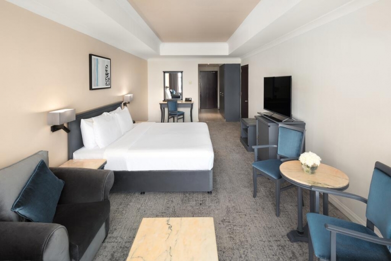 Anwar Al Madinah Movenpick Hotel