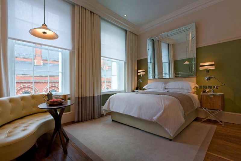 Heritage, Larger Guest room, 1 Queen, City view