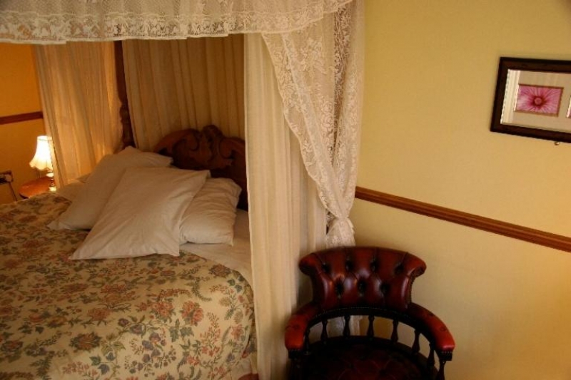Chequers Inn Hotel