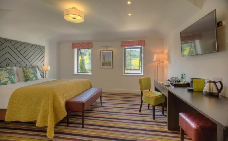 Double Room with Private Bathroom