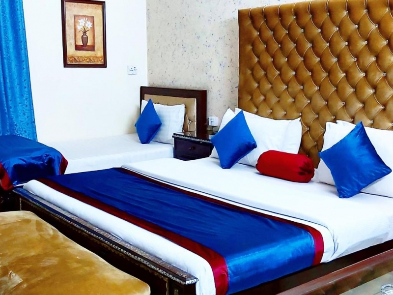 New pakeeza Hotel Lahore