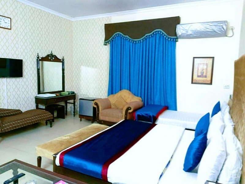 New pakeeza Hotel Lahore