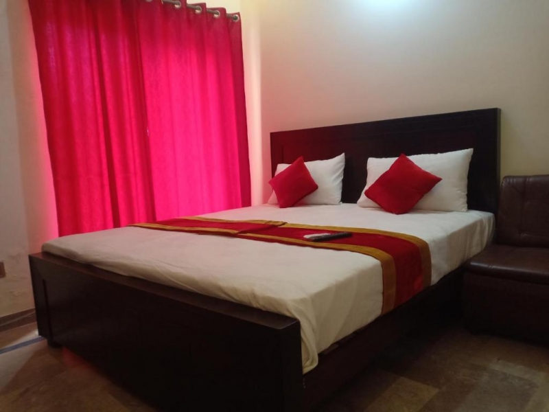 Hotel Second Home Lahore