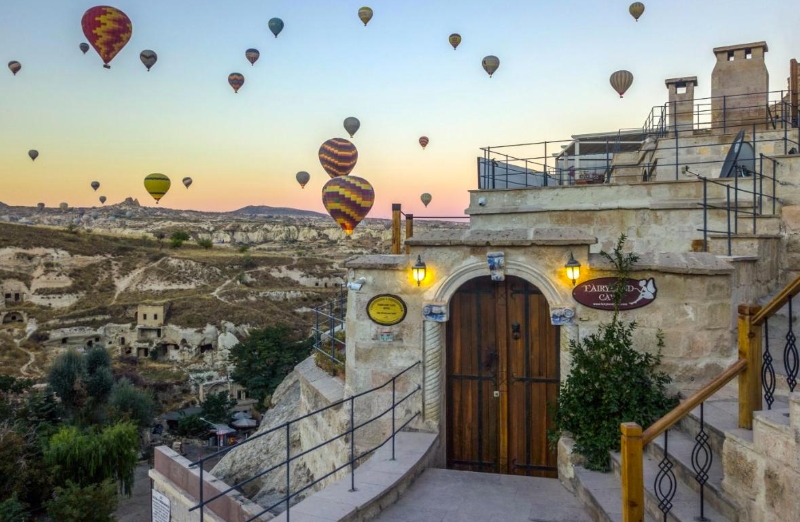 Fairyland Cave Hotel