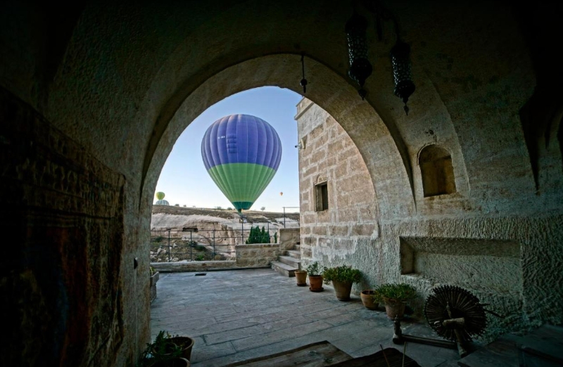 Fairyland Cave Hotel