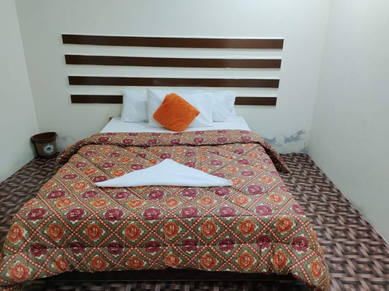 Eagle Nest Resort, Kutton