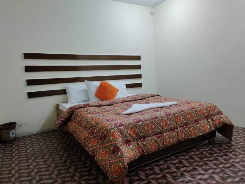 Eagle Nest Resort, Kutton