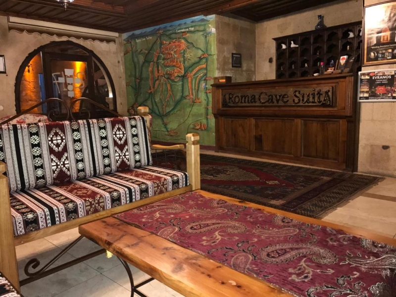 Roma Cave Suite