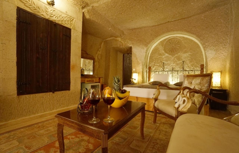 Deluxe Suite with Spa Bath