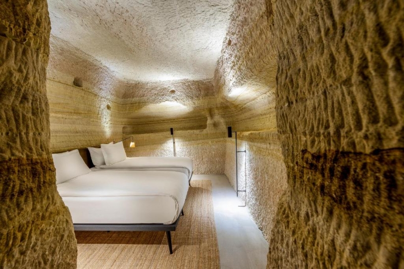 Cave Deluxe Room