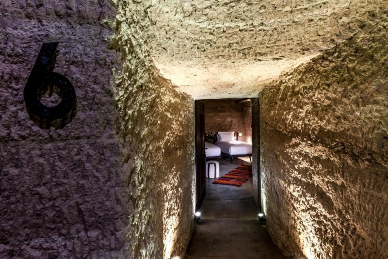 Cave Deluxe Room