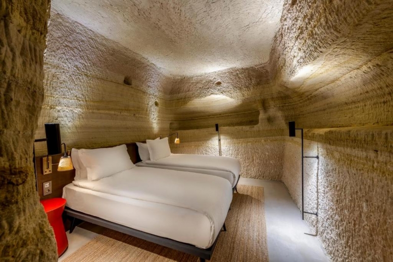 Cave Deluxe Room