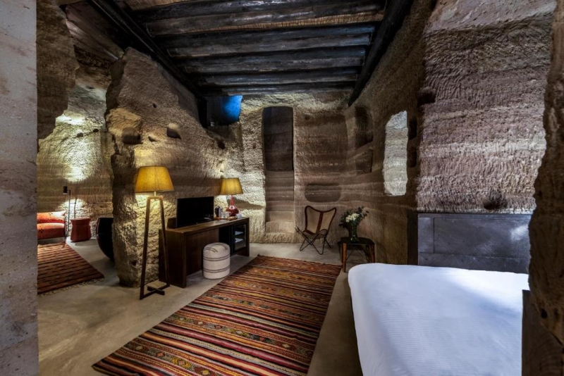 Cave Suite Room
