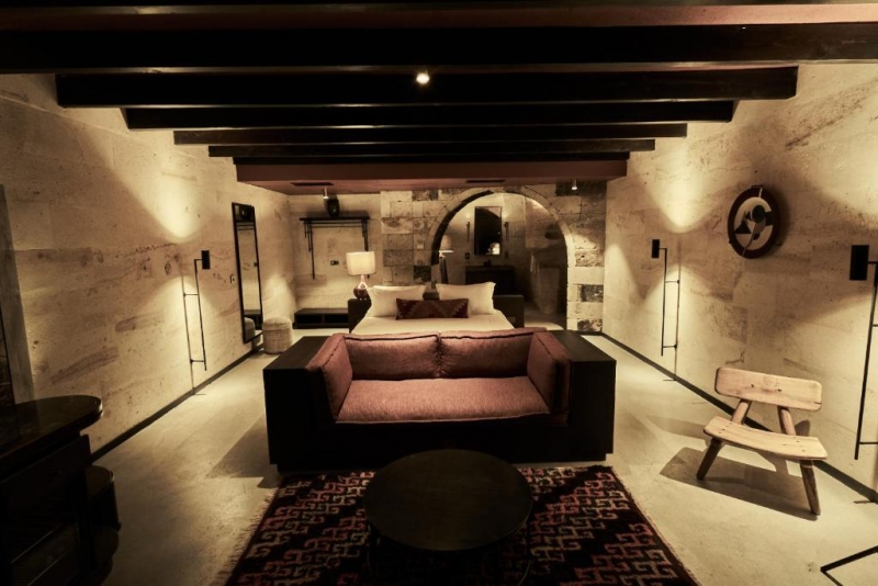 Masonry Suite Room