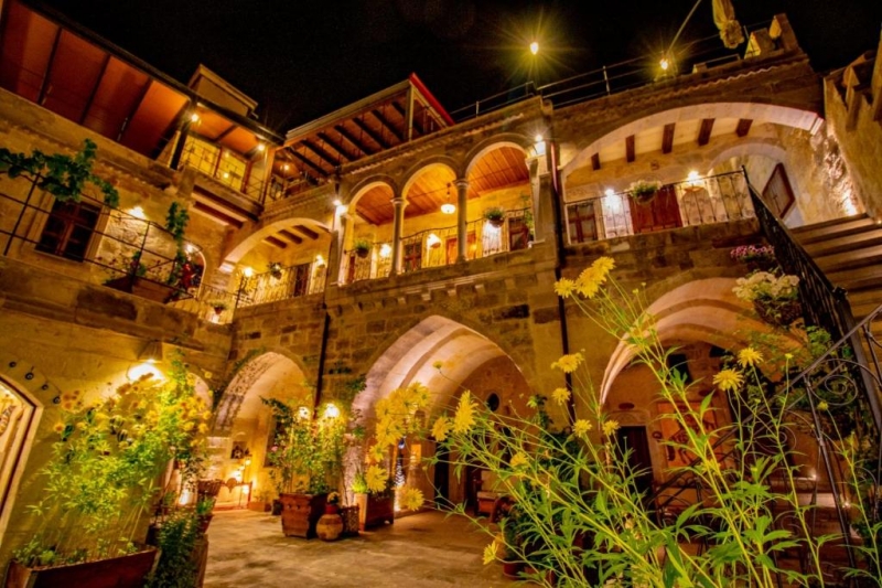 Aren Cave Hotel