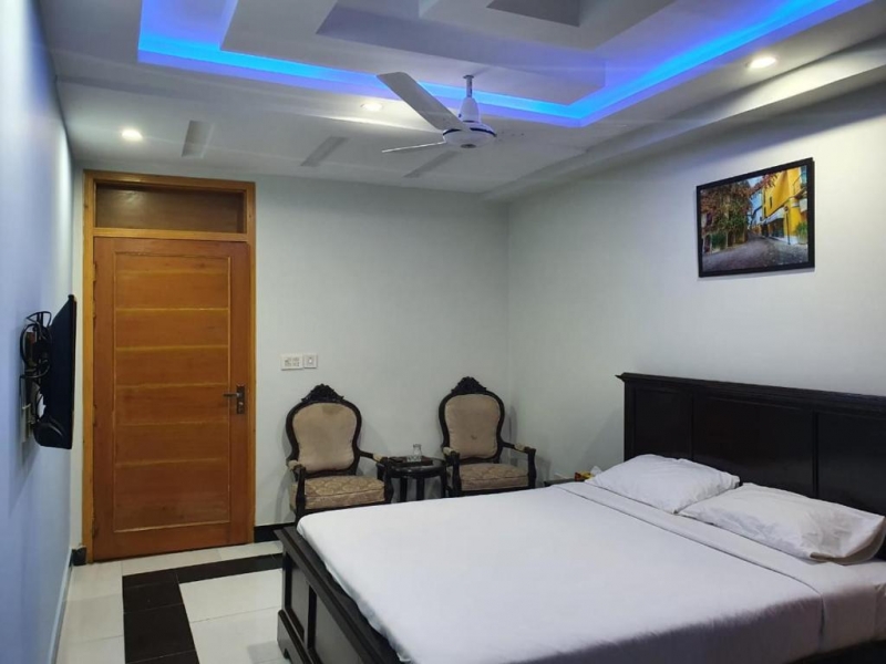 Aakas Hotel, Muzaffarabad