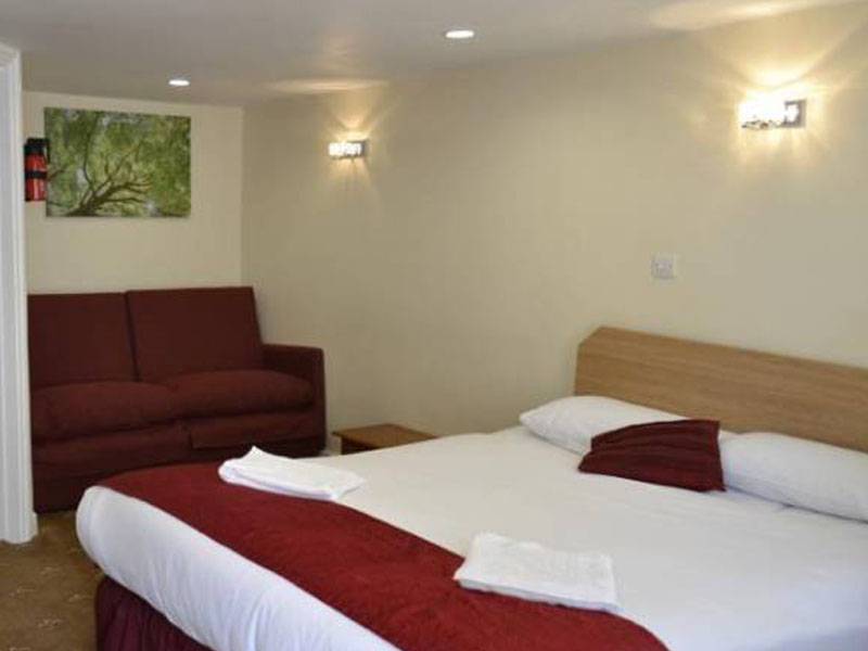 Cranbrook Hotel Ilford