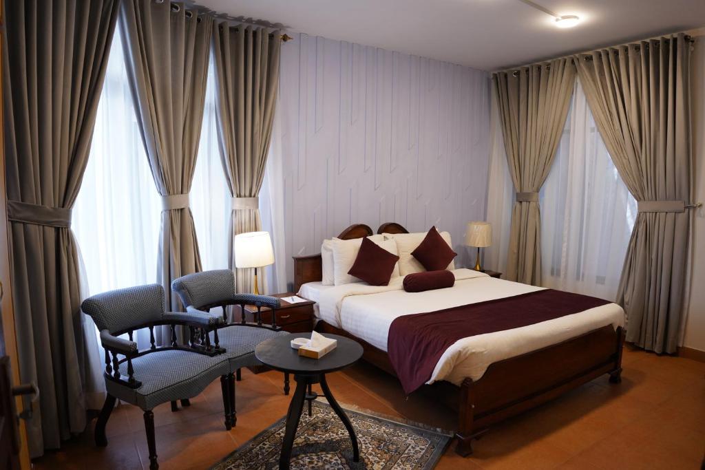 Executive Room