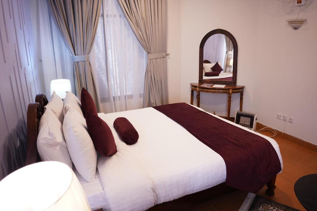 Executive Room