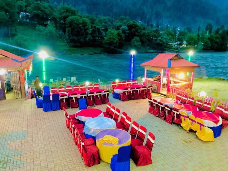 Find the best rates at Neelum Star River Guest House,Sharda Neelum