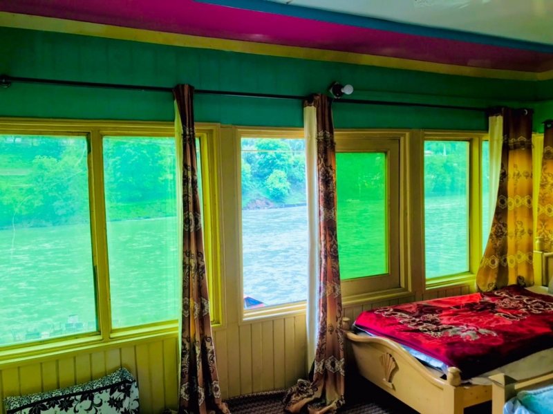 Find the best rates at Neelum Star River Guest House,Sharda Neelum