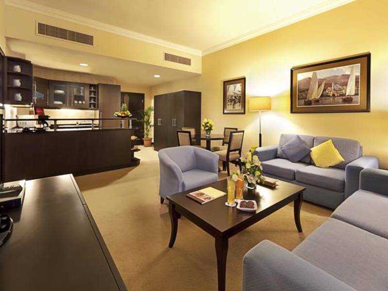 Al Manzel Hotel Apartments