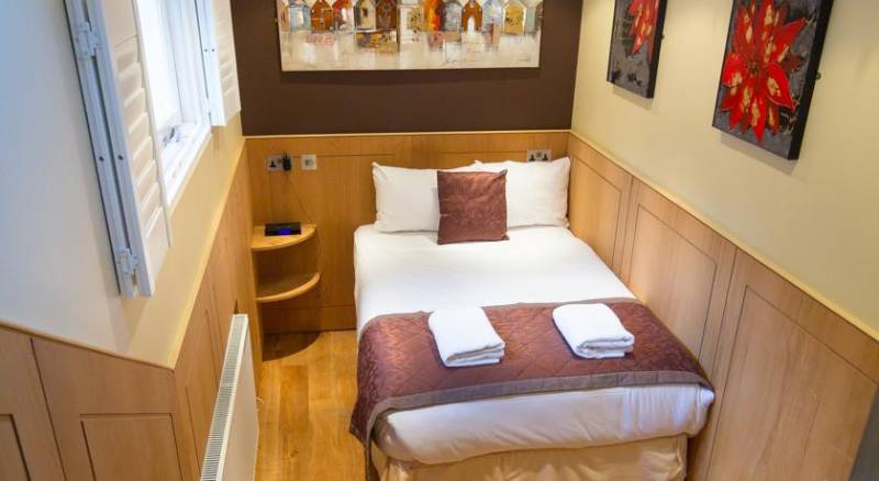 The Melville Hotel by Rokxy- Kings Cross